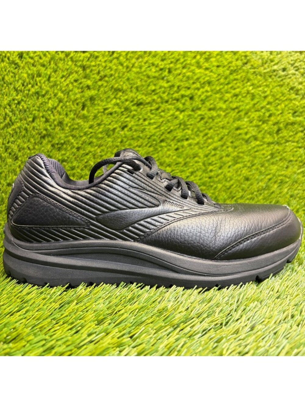 Brooks Addiction Walker 2 Womens Size 9AA Black Athletic Leather Shoes Sneakers